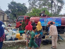 Kekeringan Ekstrem di Pemalang, Warga Desa Gunungjaya Dapat Bantuan Air Bersih PDM Muhammadiyah