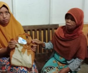 Peduli Jompo Banyumasmedia Berbagi Bingkisan Lebaran Di Kaliori