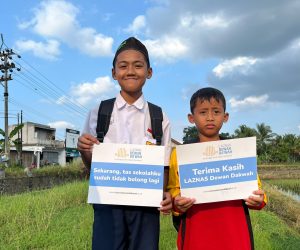 Wujudkan Asa Anak Yatim Dhuafa, Laznas Dewan Dakwah Salurkan 50 Paket Perlengkapan Sekolah