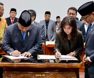 Rapat Terakhir Bersama Komisi I DPR RI, Prabowo Pamit dan Mohon Maaf