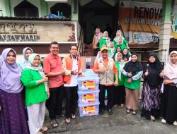 Legislator DPRD DKI Jakarta Salurkan Bantuan Korban Kebakaran di Jatipulo