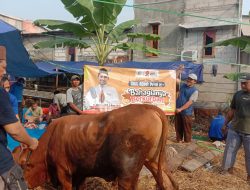 PKS Salurkan 2,3 Juta Paket Kurban Nasional, Abdul Aziz Sembelih 4 Sapi di Jakarta Barat