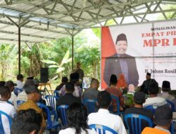 Johan Rosihan Ajak Masyarakat Sumbawa Perkuat Persatuan melalui Sosialisasi Empat Pilar MPR RI