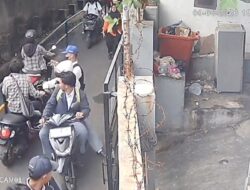 CCTV Rekam Dugaan Pembacokan oleh Pelajar Berseragam di Jakarta Barat